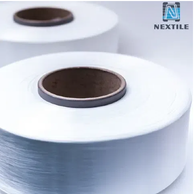 La versatilidad del poliéster: desde prendas de vestir cotidianas hasta aplicaciones industriales